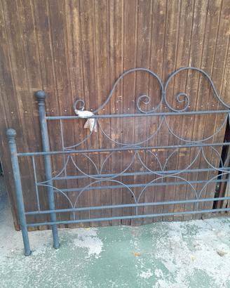 Letto matrimoniale in ferro battuto