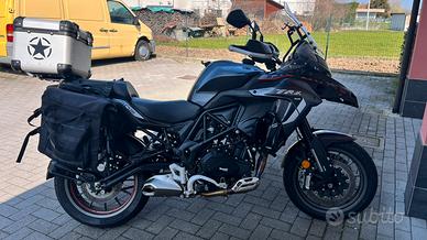 Bennelli TRK 502 Stradale