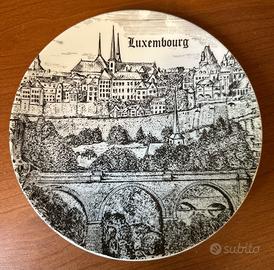 Piatto decorativo in porcellana FL - nero