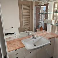 mobile bagno marmo rosa