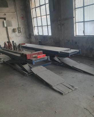 ATTREZZATURA PER OFFICINA CARROZZERIA