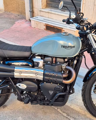 Triumph street scrambler 900