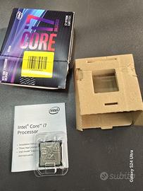 Intel Core i7-9700K con  Scatola