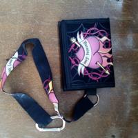 portafoglio con teschio 