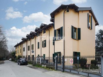 Tre locali doppi servizi con posto auto e cantina