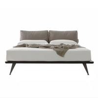 Letto matrimoniale Piuma con testiera