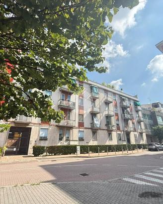 2 LOCALI A ROZZANO