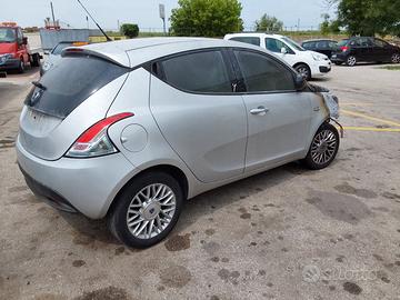 Lancia Ypsilon benzina gpl