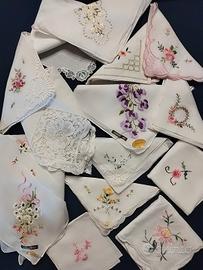 fazzoletti /tovaglioli di stoffa ricamati 