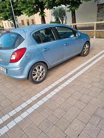 Opel corsa 1.2 benzina 5 porte