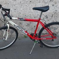 Mountain bike 26" a 18 rapporti