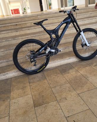 santa cruz v10 2012