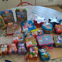 scatole in latta Kinder vuote
