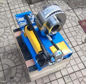 Pressa per tubi idraulici 