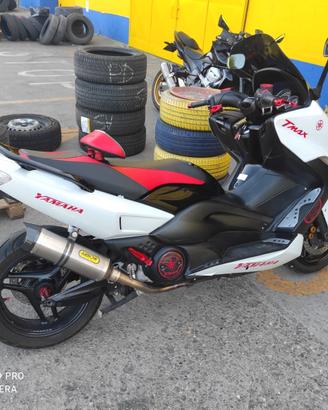 T MAX 500 2008