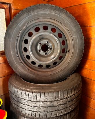 Ruote complete Michelin Agilis Alpin 215/60 R17C