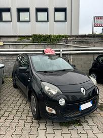 RENAULT TWINGO NEOPATENTATI