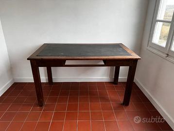 TAVOLO IN NOCE CON PIANO IN ARDESIA