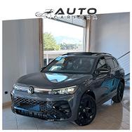 Volkswagen Tiguan 2.0 150cv DSG R-Line black pack 
