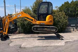 E302-ESCAVATORE JCB 8035
