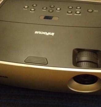 Videoproiettore infocus in24 proiettore hd