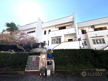 VILLA A SCHIERA A SALERNO