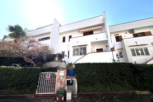 VILLA A SCHIERA A SALERNO