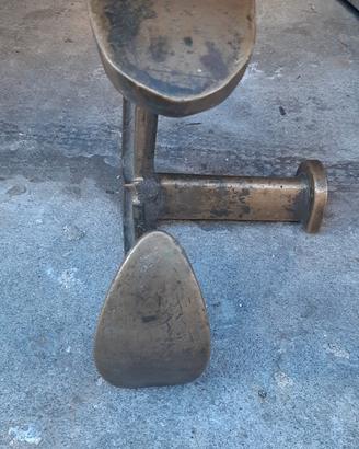 incudine tripode da calzolaio vintage