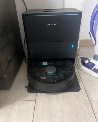 Robot lava e aspira pavimento