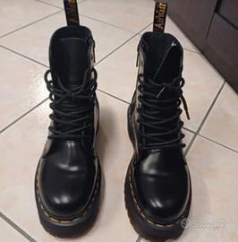 Dr. Martens 