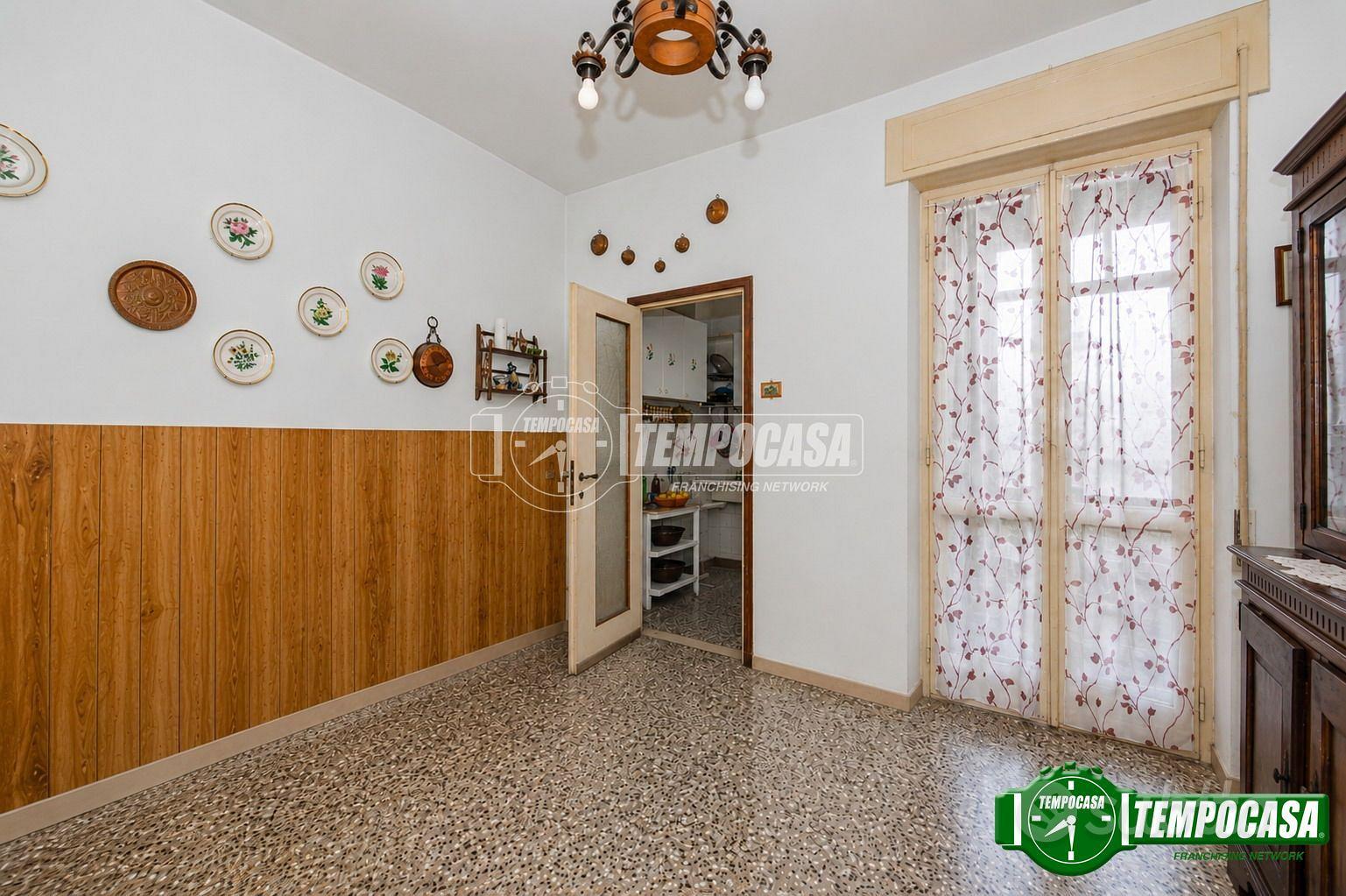 Voghera - Via Piave - 4 locali + BOX - Vista 5