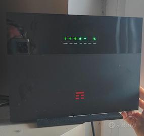 Modem Tim Hub + Technicolor mod. DGA 4331