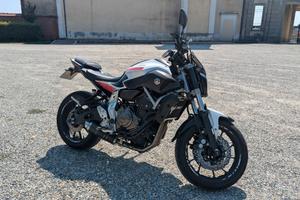 Yamaha MT-07 - SCARICO ROADSITALIA