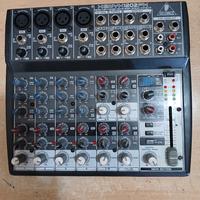 Mixer 12 ingressi con effetti 