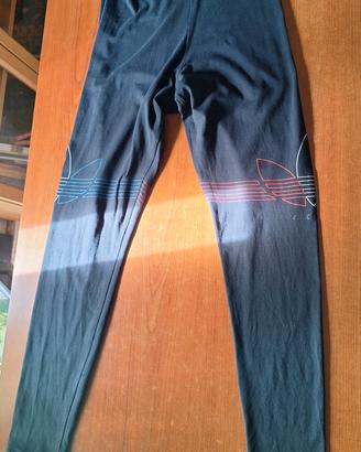 Leggins neri Adidas in cotone logo multicolore