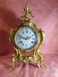 orologio da tavolo in bronzo dorato,stile luigi xv