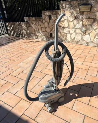 Aspirapolvere Kirby mod. usato