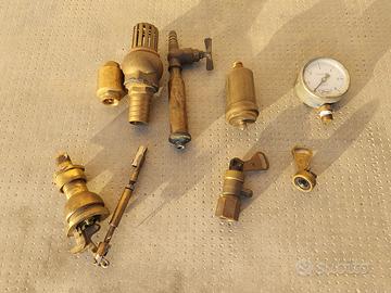 Oggettistica Vintage in Ottone Idraulica