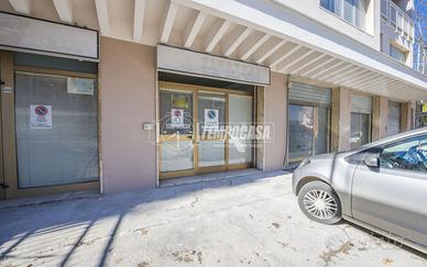 Magazzino a Macerata Via dei Velini 4 locali