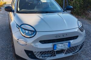 Fiat 600 Hybrid La Prima – Automatico –