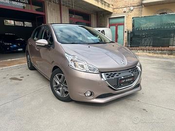 Peugeot 208 1.4 e-HDi 68 CV S&S robotizzato 5 port