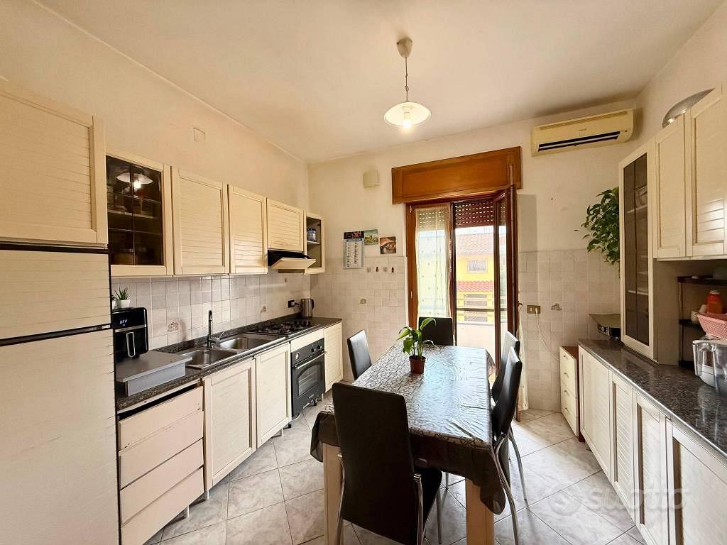 Appartamento di 100 m² con 3 locali a Aprilia - Vista 2