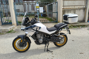 CF Moto 800MT