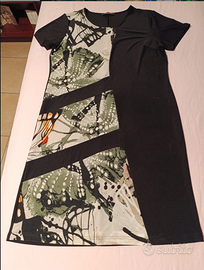 Vestito da donna con motivi fiori