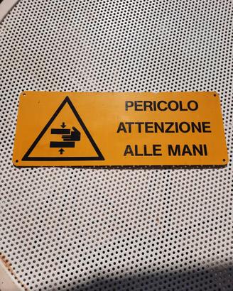 Cartello vintage pericolo