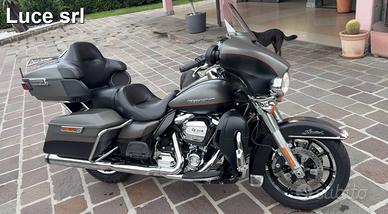 Harley Davidson Ultra Limited 114 con RETROMARCIA