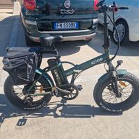 Bicicletta elettrica pieghevole 