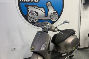 Piaggio Vespa 300 GTS