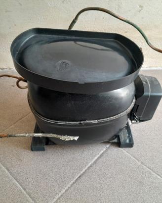 Compressore per frigorifero Ariston BCS 321 AI