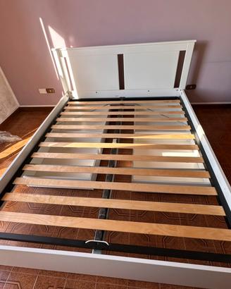 Letto matrimoniale con contenitore